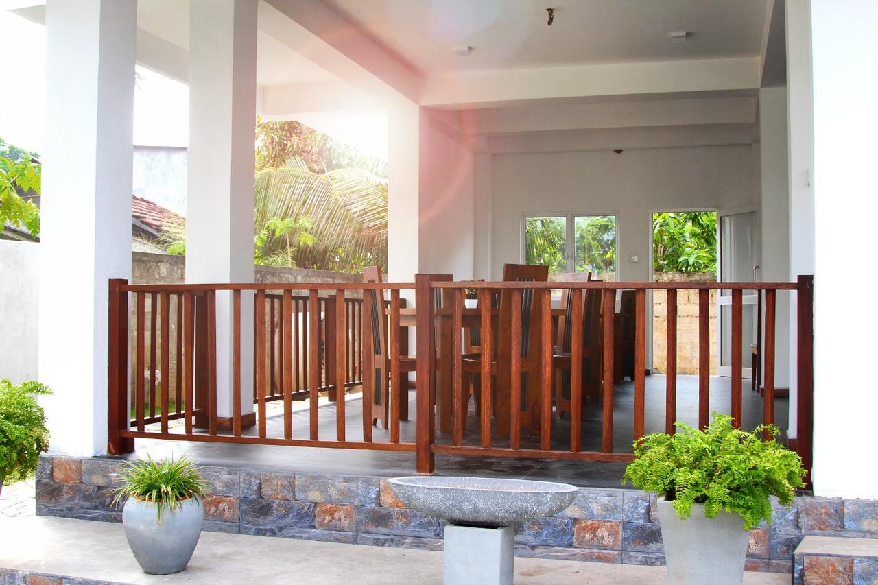 Himawari Beach Villa Matara Ngoại thất bức ảnh